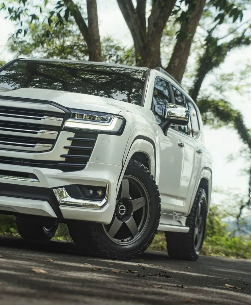 LandCruiser-300-6-2