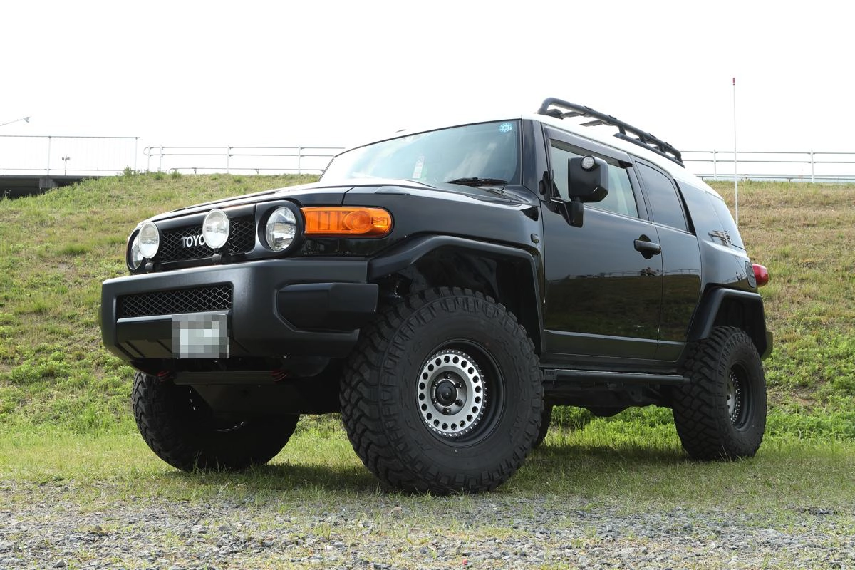 FJ-Cruiser-4-1