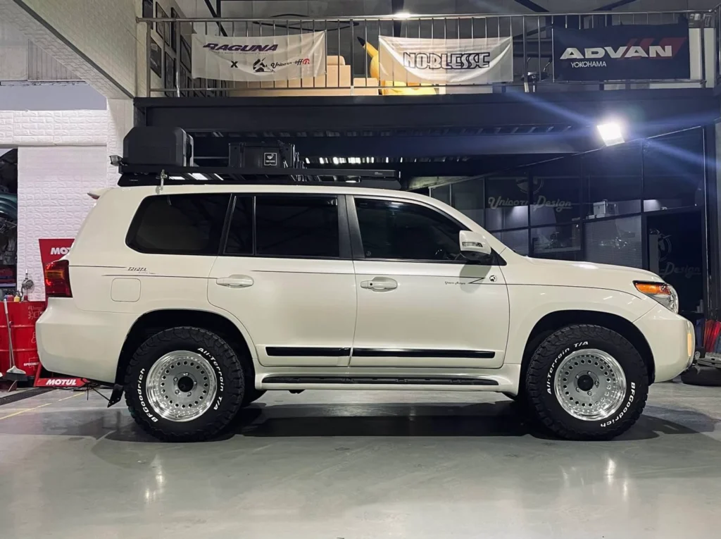 LandCruiser-200-3-2
