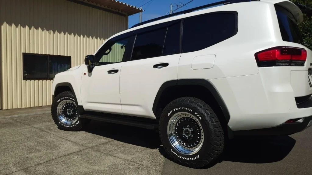 LandCruiser-300-7-2