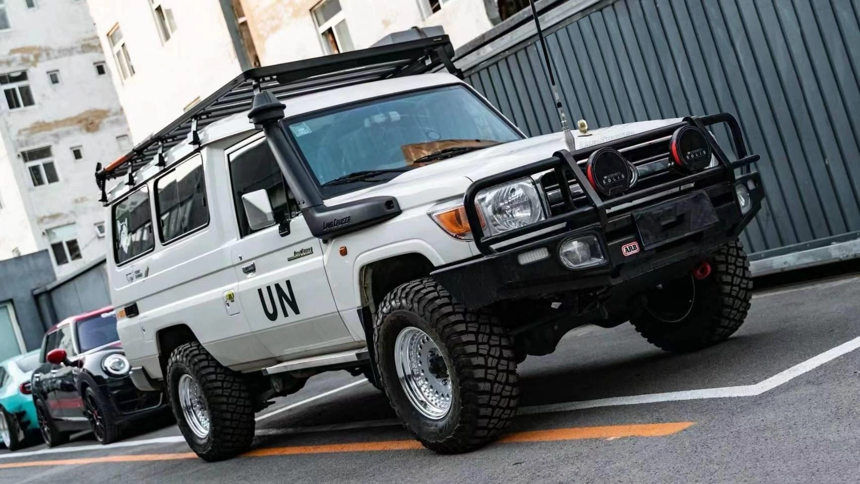 LandCruiser-70-12-1