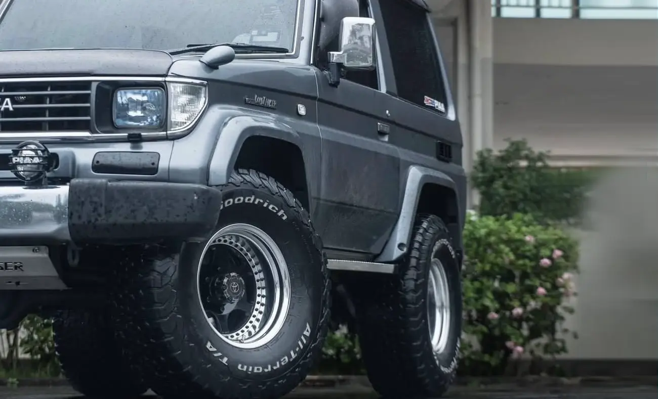PRADO-70-1-1