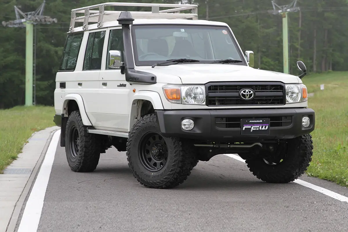 LandCruiser-70-10-1