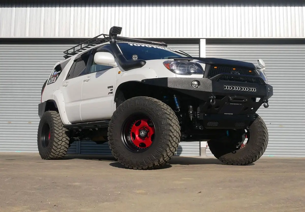 Hilux-Surf-215-1-1