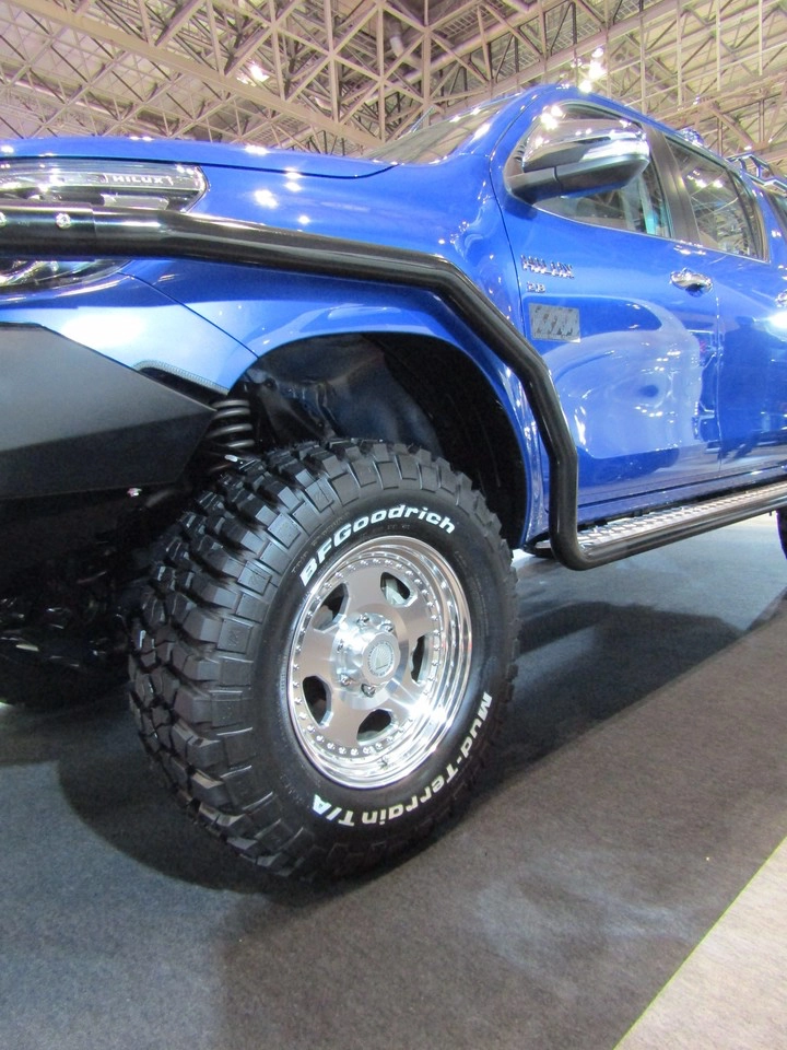 Hilux-2-2