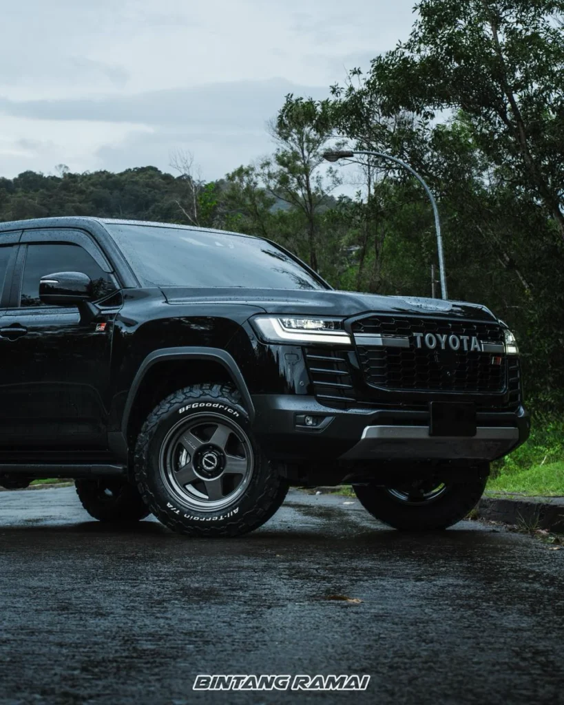 LandCruiser-300-4-2