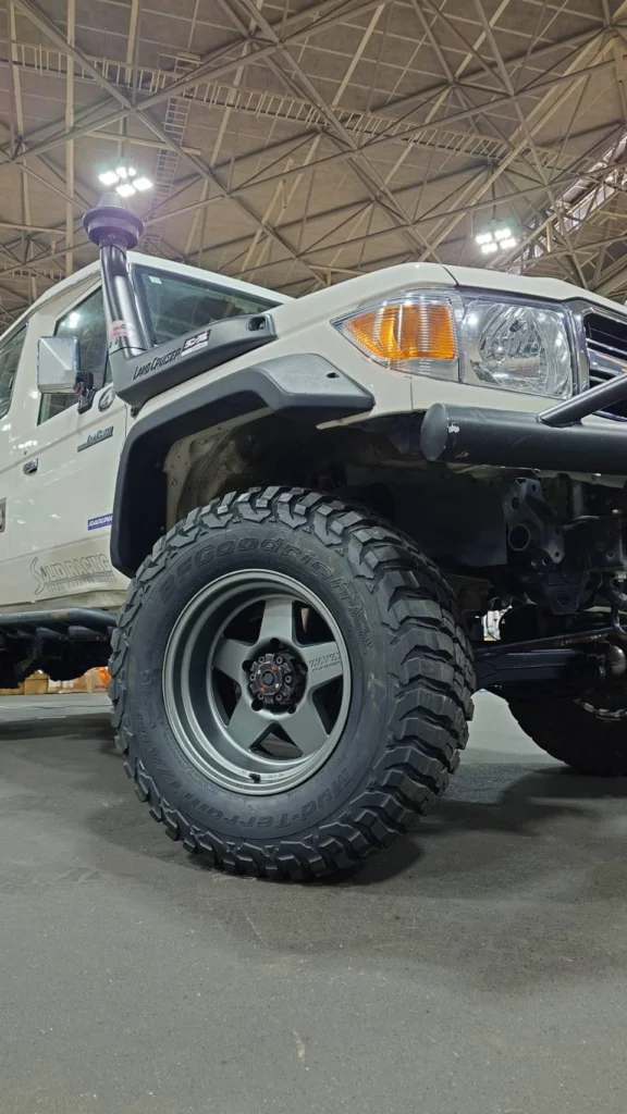 LandCruiser-70-8-1