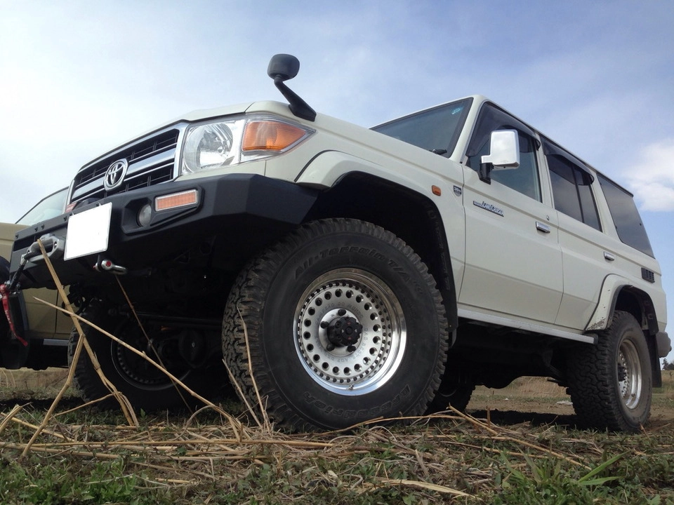 LandCruiser-70-17-1