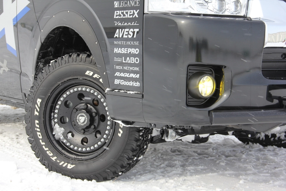 HIACE-2-2