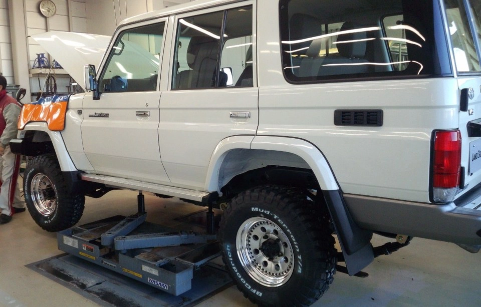 LandCruiser-70-24-1