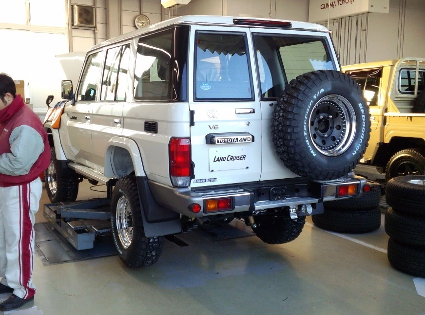 LandCruiser-70-24-2